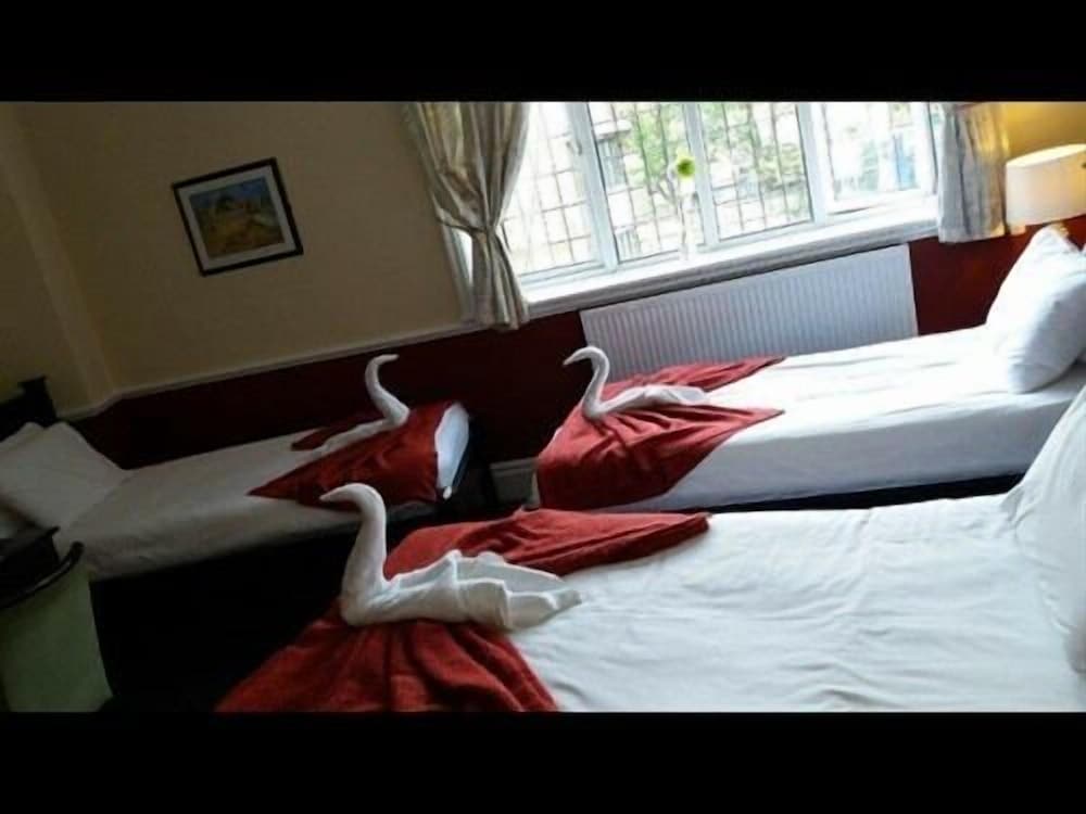 Фото The Swan Inn