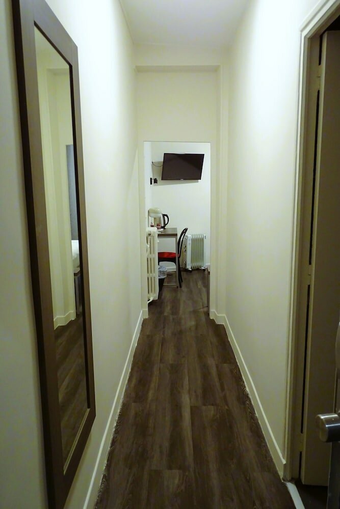 Фото Hipotel Paris Voltaire Bastille