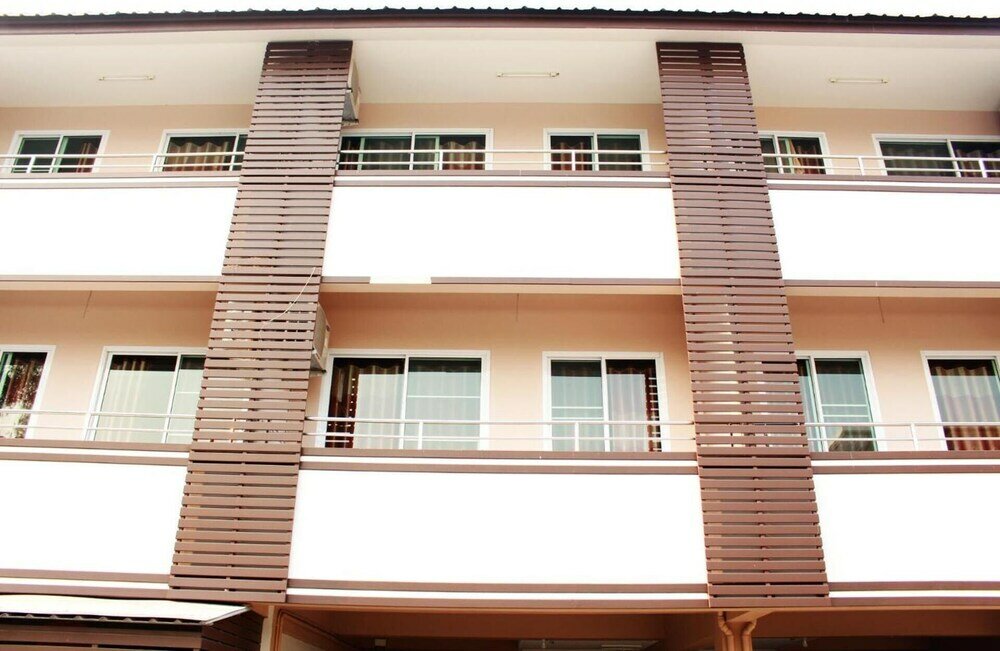 Фото Pornkasem House