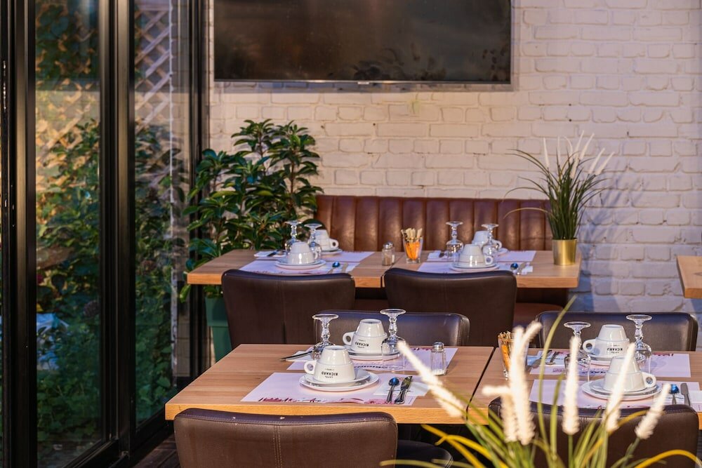 Фото The Originals Boutique, Hôtel Le Marignan, Le Havre Centre Gare