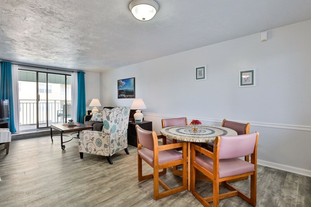 Фото Coastal Waters Inn