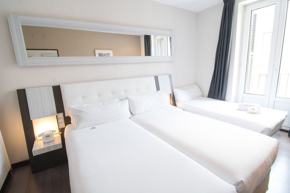 Фото Petit Palace Arenal