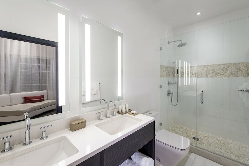 Фото The Marlin Hotel