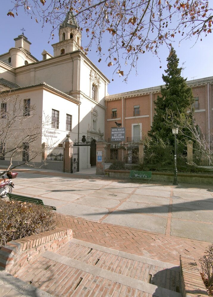Фото Macià Monasterio de los Basilios Hotel
