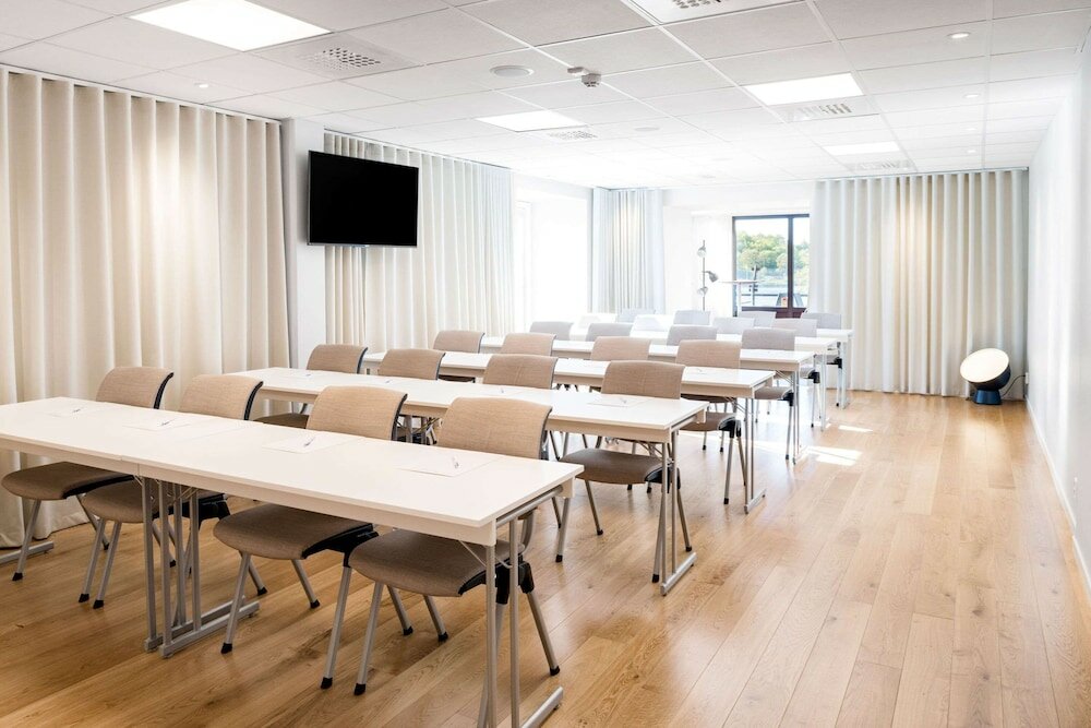 Фото 91792341923