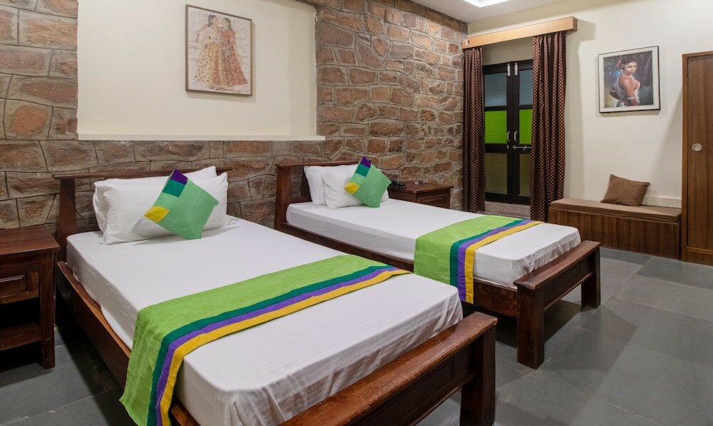 Фото Capital O 35409 Hotel Megh Niwas