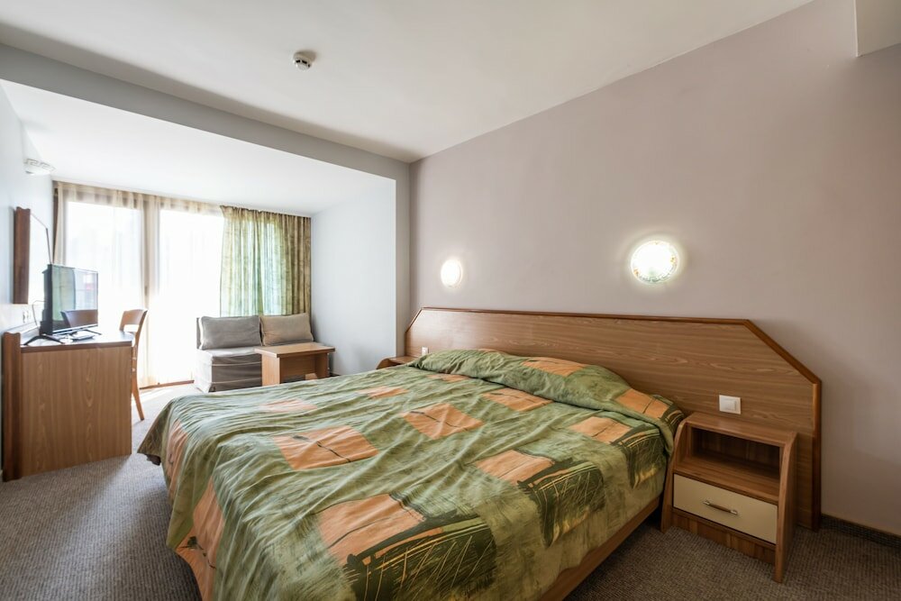 Фото Hotel Hrizantema