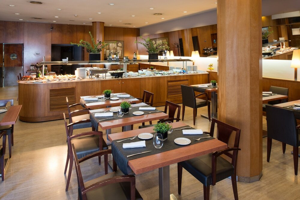 Фото Catalonia Gran Hotel Verdi