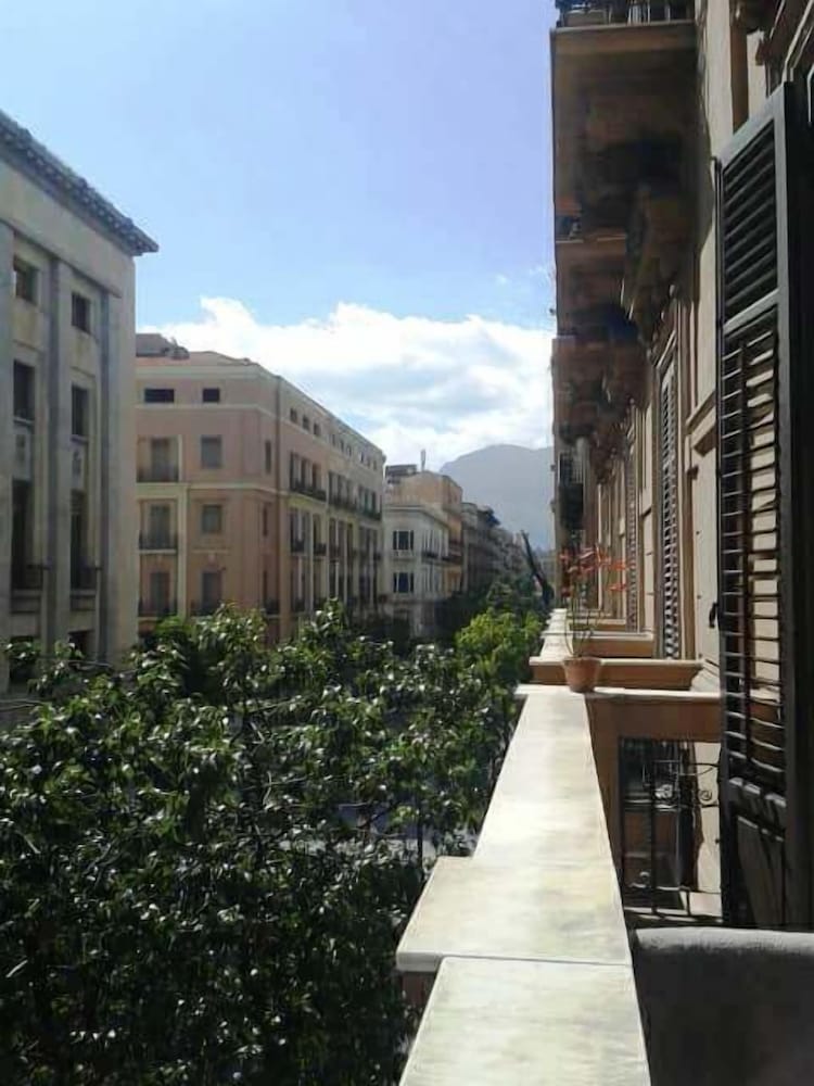 Фото Palazzo Savona