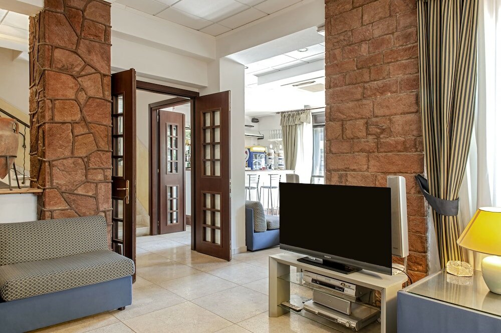 Фото Hotel Villa Lo Scoglietto