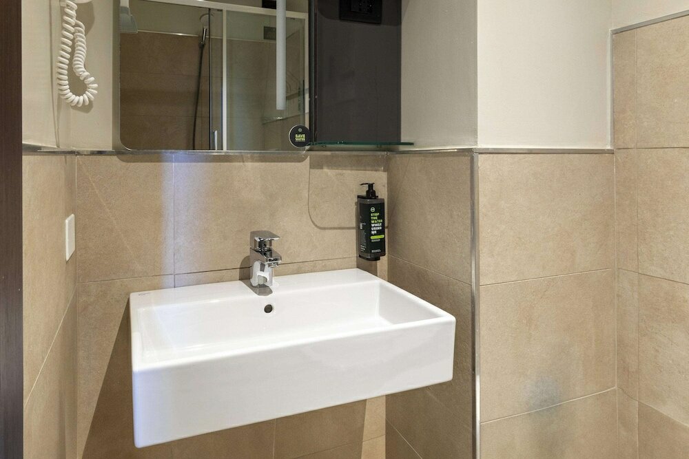 Фото B&b Hotel Roma San Lorenzo Termini