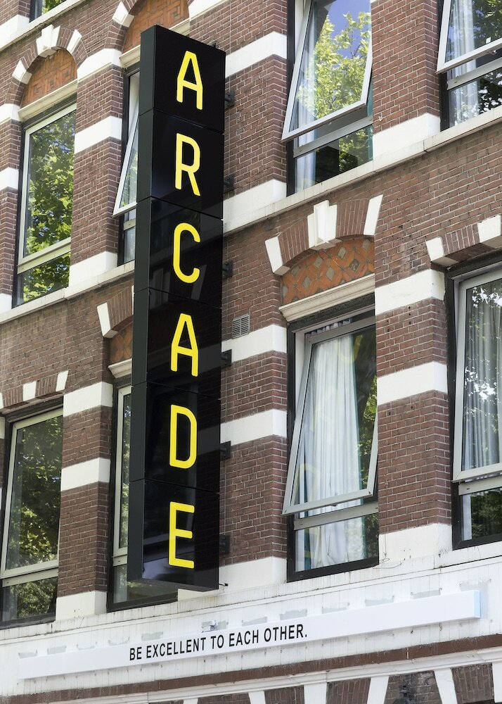 Фото The Arcade Hotel