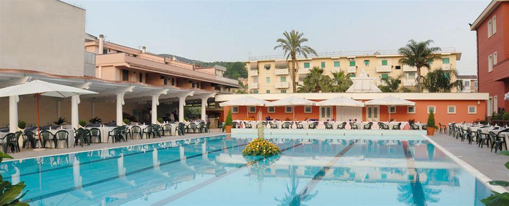 Фото Pamaran Hotel