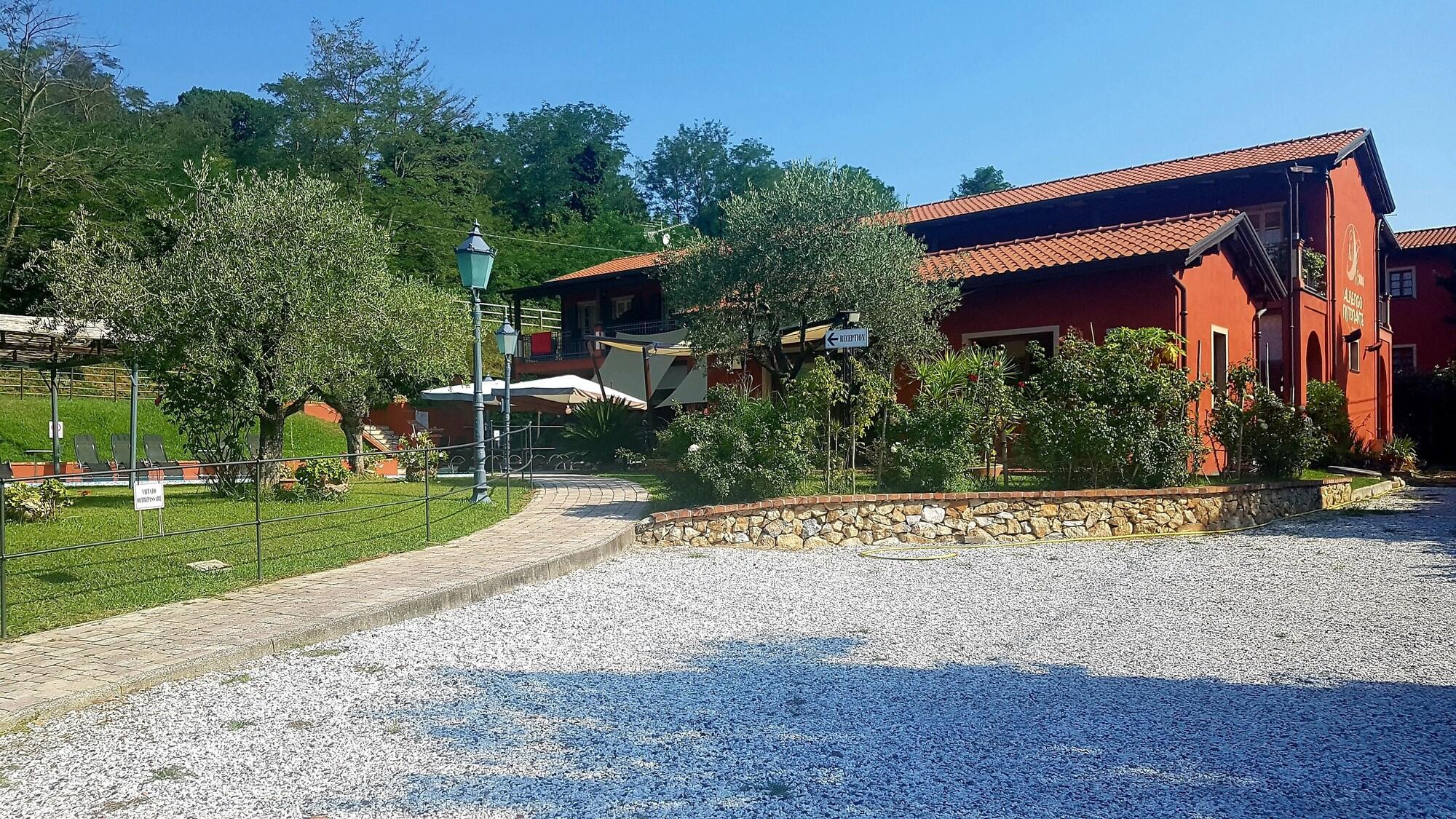 Фото Albergo Ristorante Ama La Luna