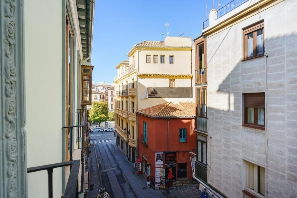 Фото Oyo Hostal Austria