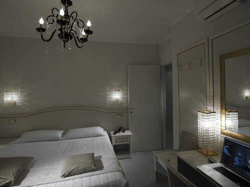 Внешний вид отеля Hotel Mediterraneo Club Benessere в Беллария-Иджеа-Марине, фото 4