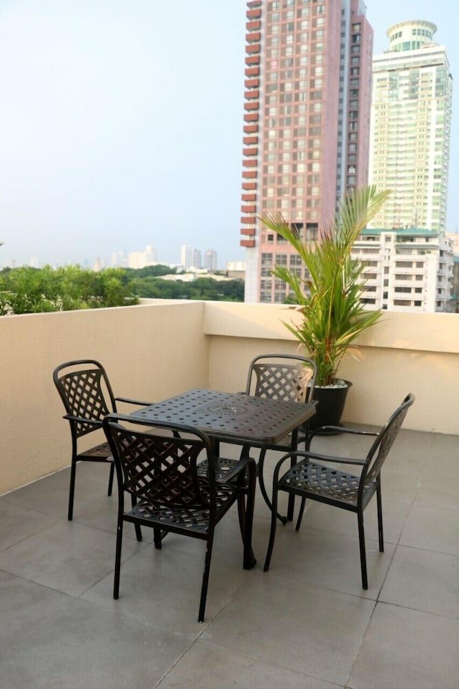 Фото Rizal Park Hotel