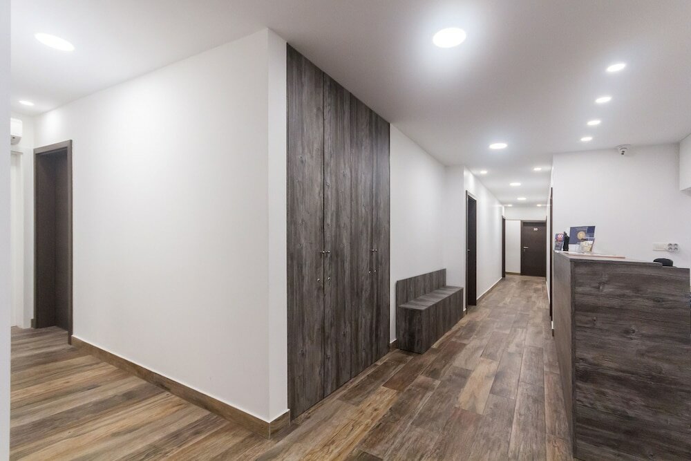 Фото Apinelo Tower Rooms