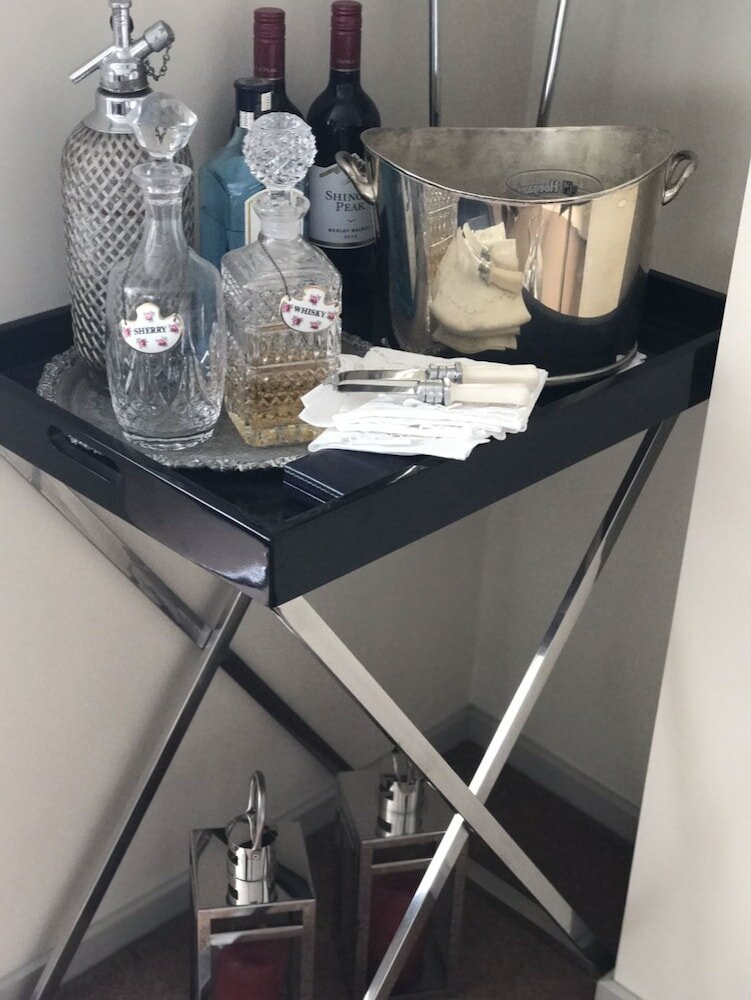 Фото The Quadrant Hotel & Suites