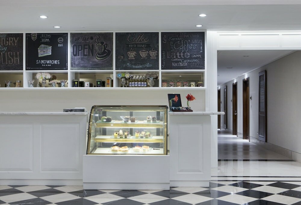 Фото Hotel Santika Seminyak