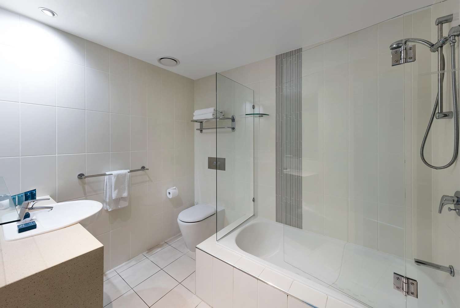 Фото Wyndham Hotel Surfers Paradise