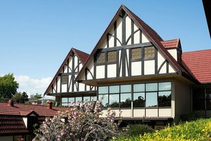 Гостиница Village Family Motor Inn