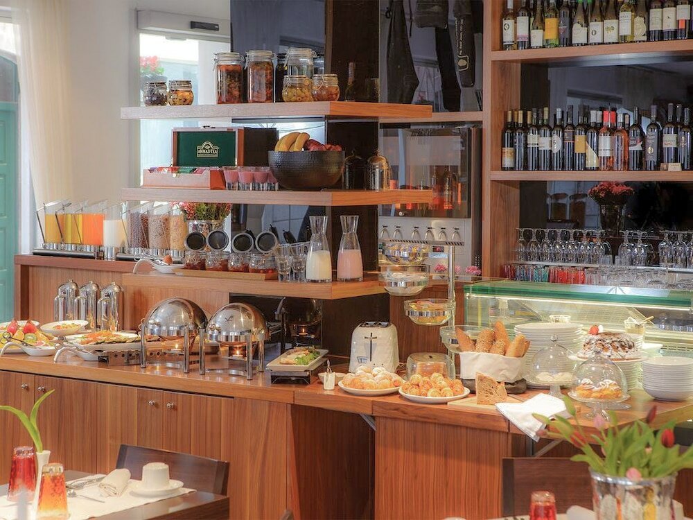 Фото Marmont Heritage Hotel