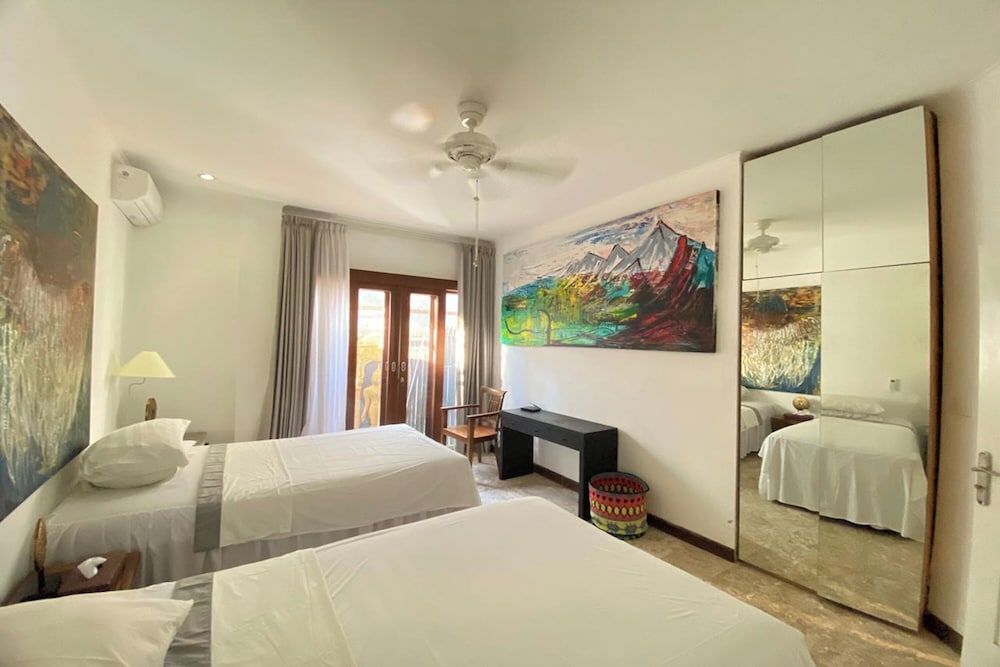 Фото Bali Mystique Hotel and Apartments