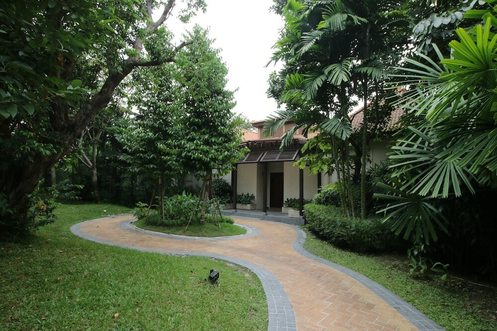 Фото Resorts World Sentosa - Equarius Villas