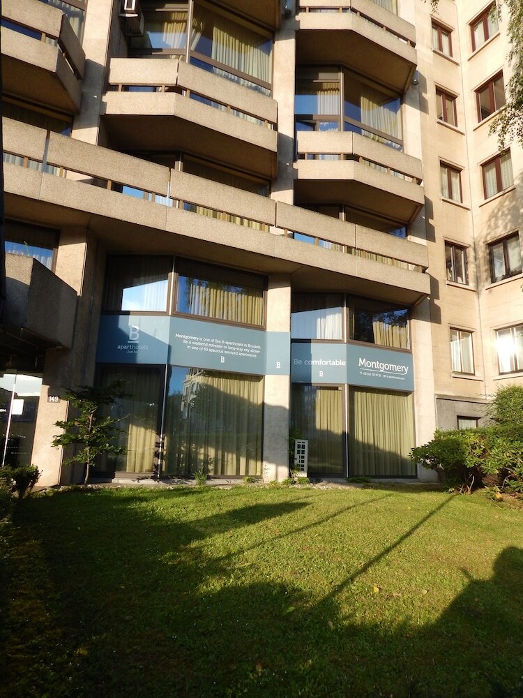 Фото B-aparthotel Montgomery