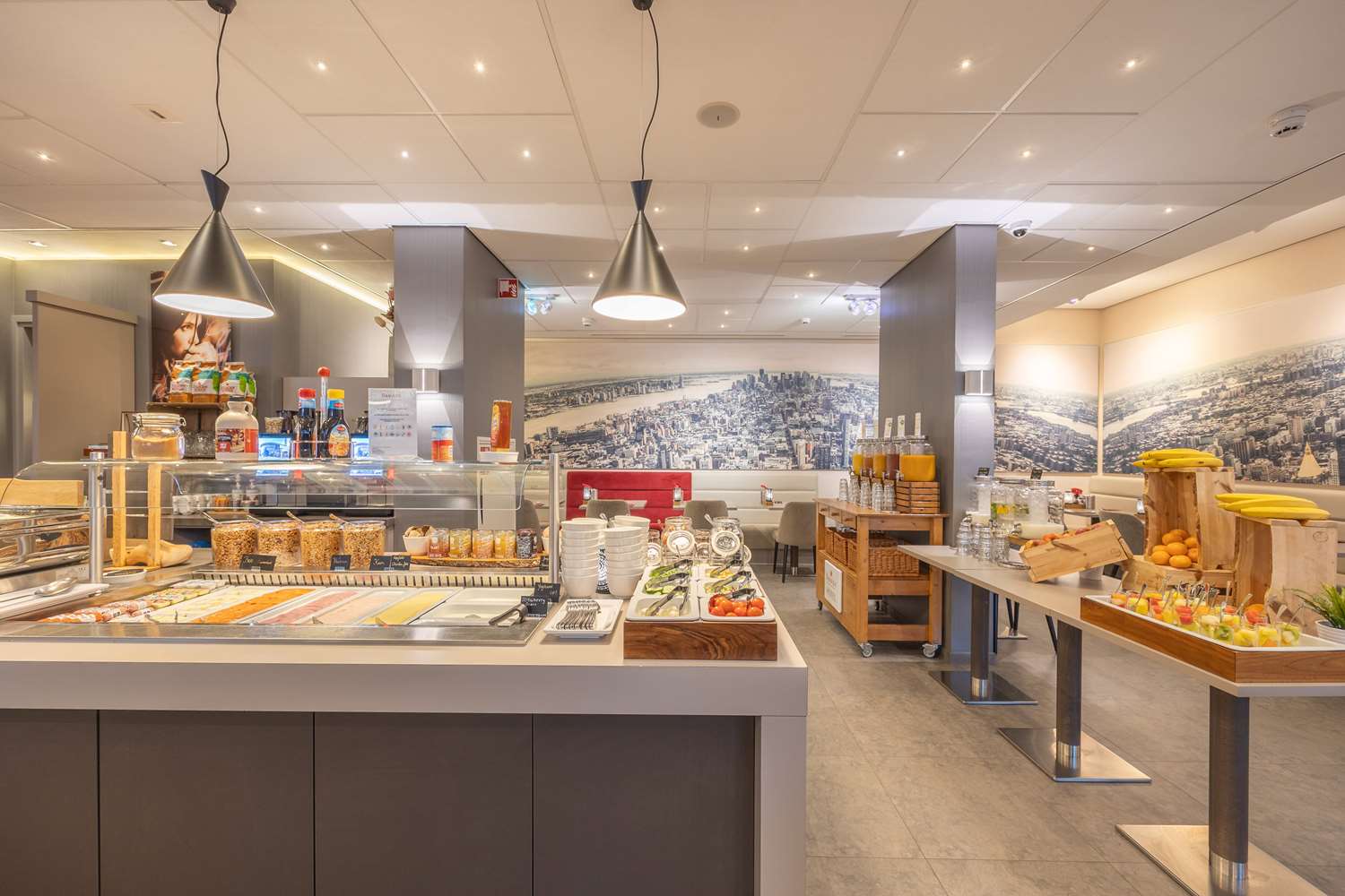 Фото Ramada by Wyndham The Hague Scheveningen