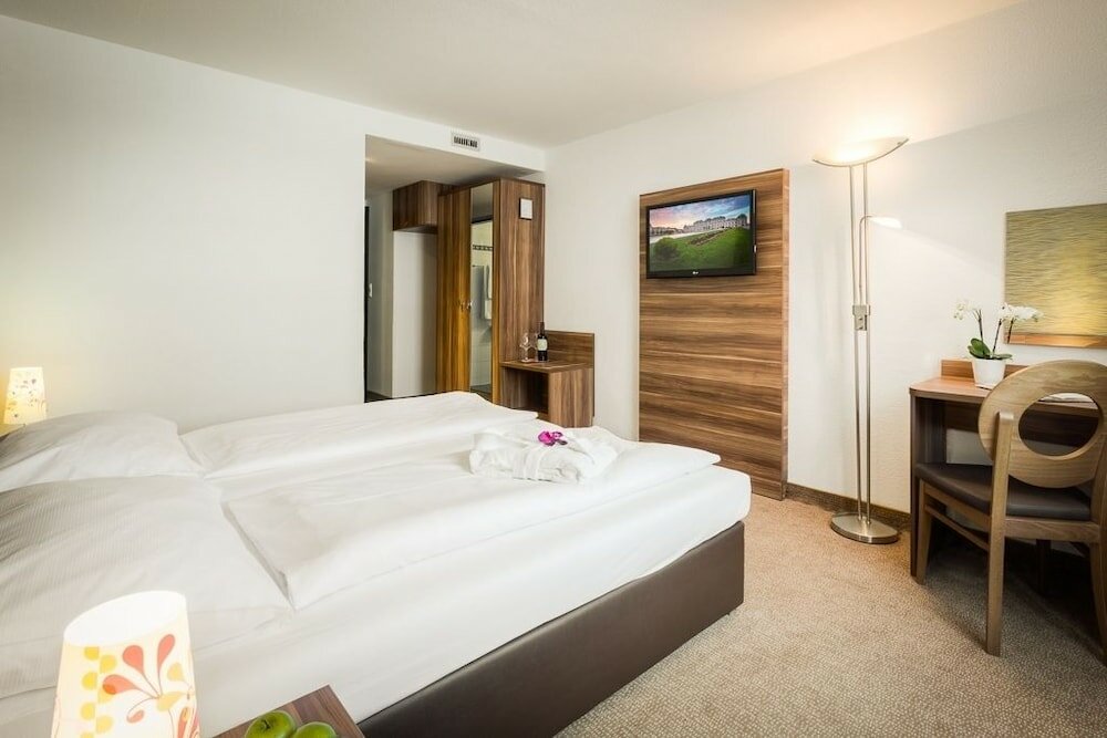 Фото Hotel Enziana Wien