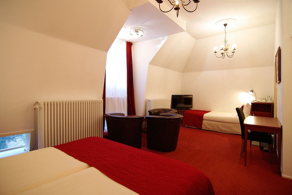 Фото Hotel Parklane