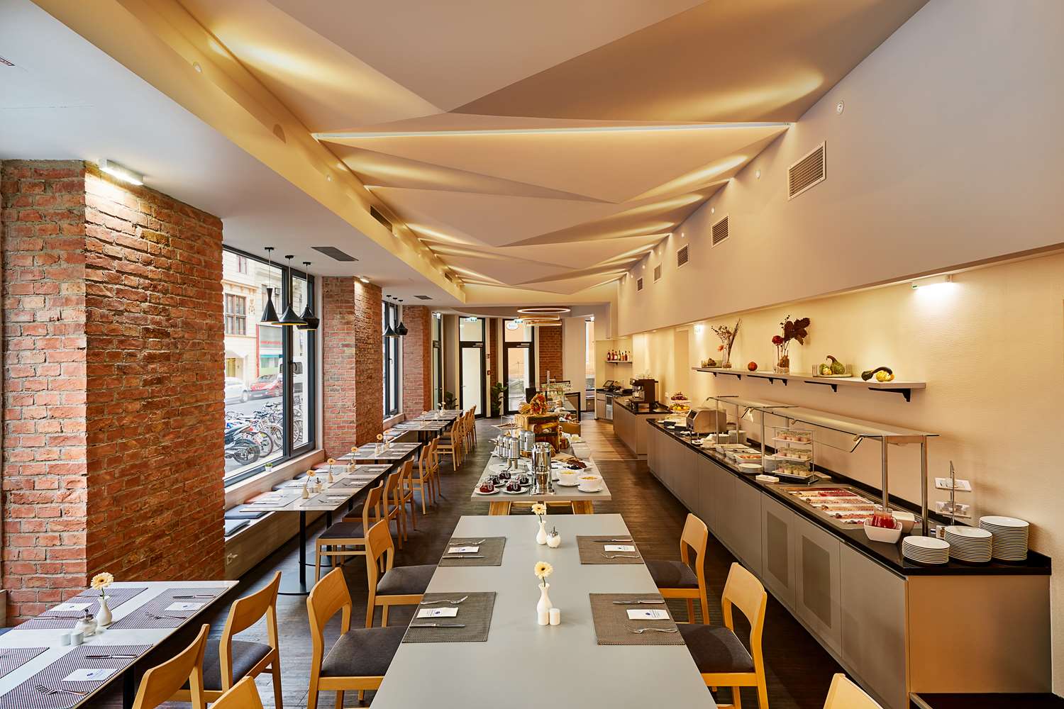 Фото H+ Hotel Wien