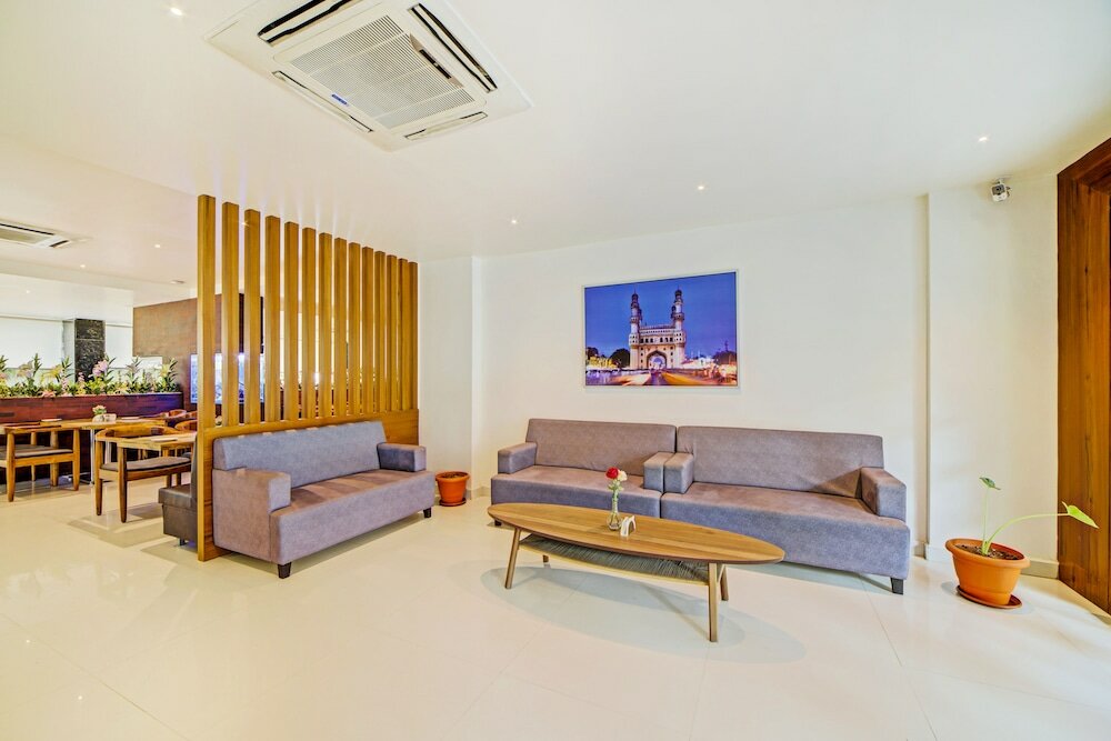 Фото Veeraj Suites