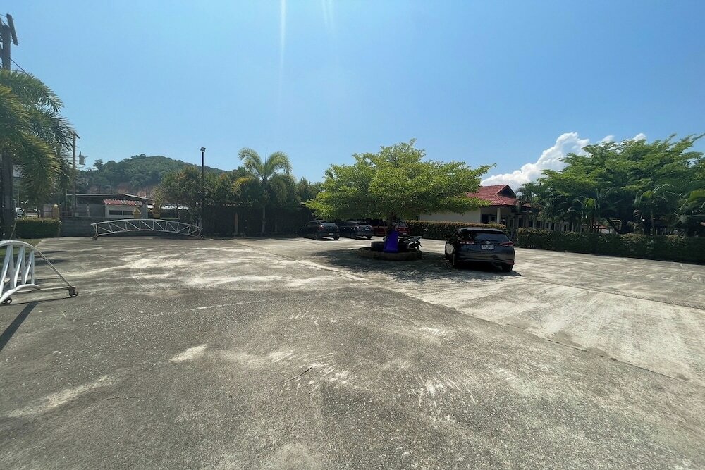 Фото Phuket Airport Villa