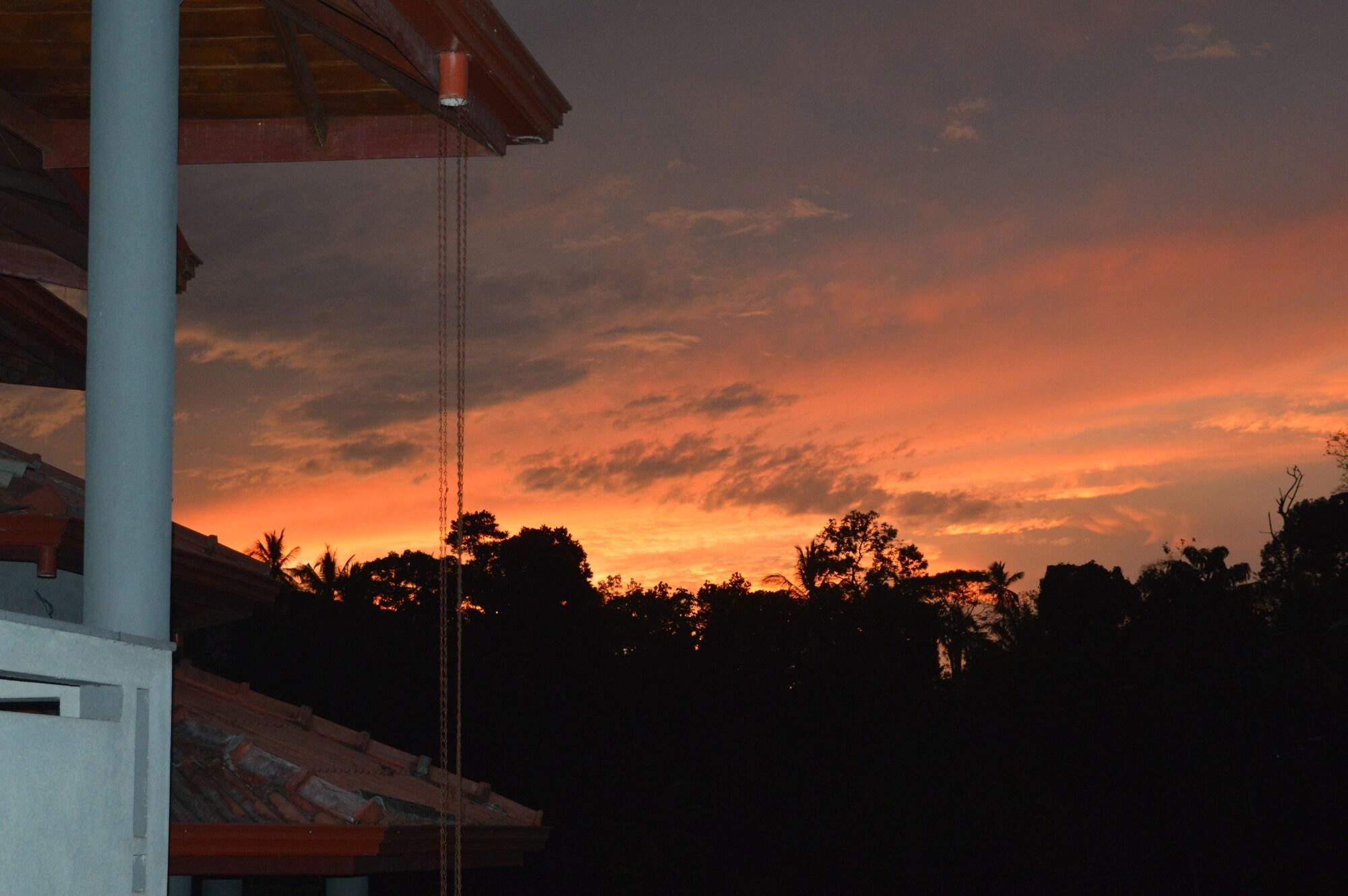 Фото Elegante The Villa