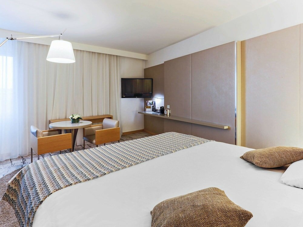 Фото Hôtel Mercure Paris Vaugirard Porte de Versailles