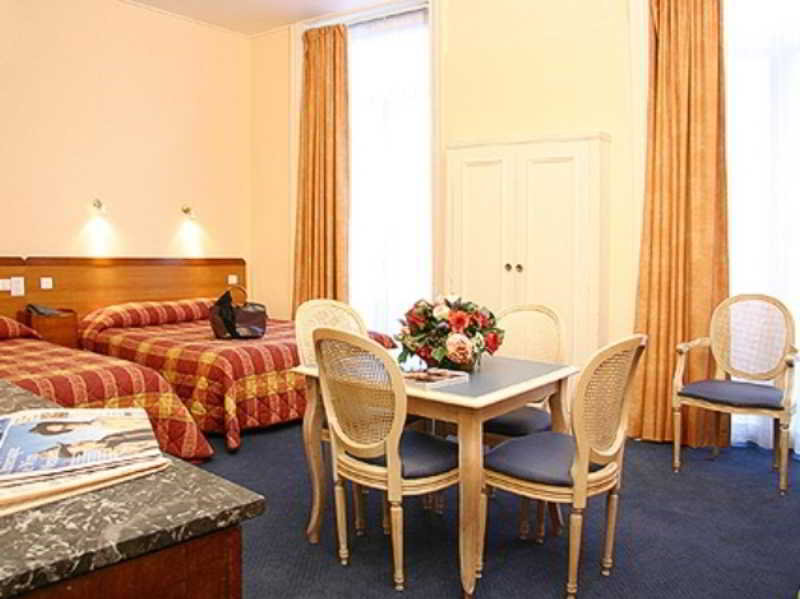 Фото Hotel Montpensier Paris