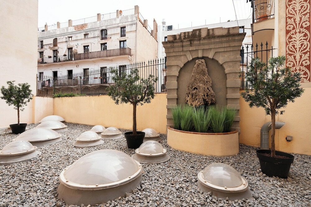 Фото Chic & Basic Born Boutique Hotel