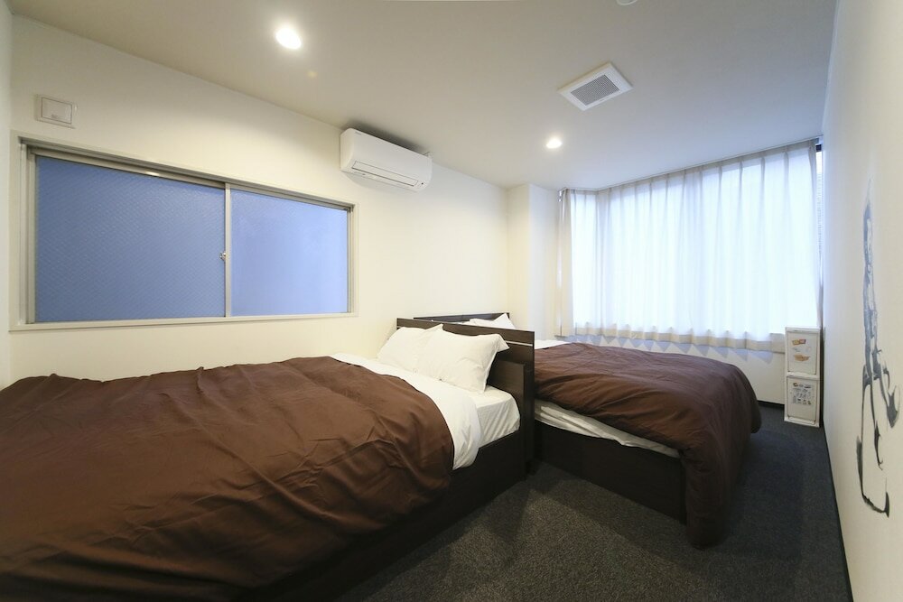 Фото Roots Hostel