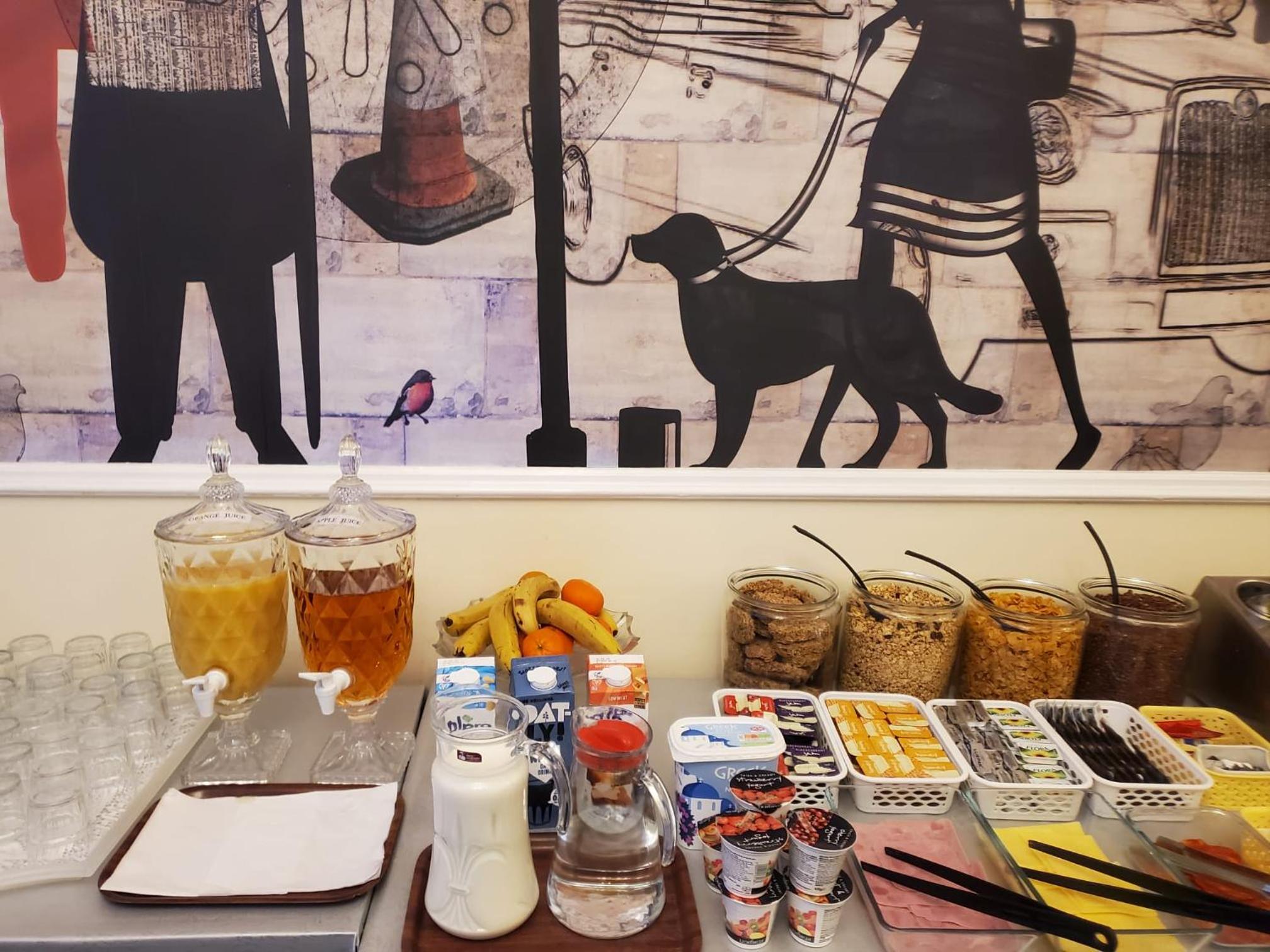 Фото Chelsea House Hotel