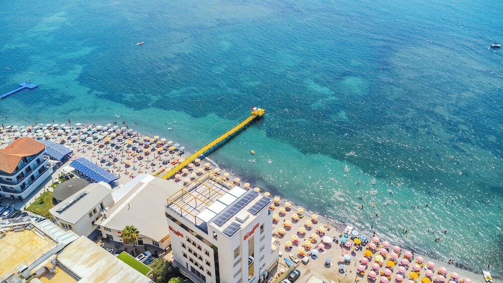 Фото Aragosta Hotel & Restaurant