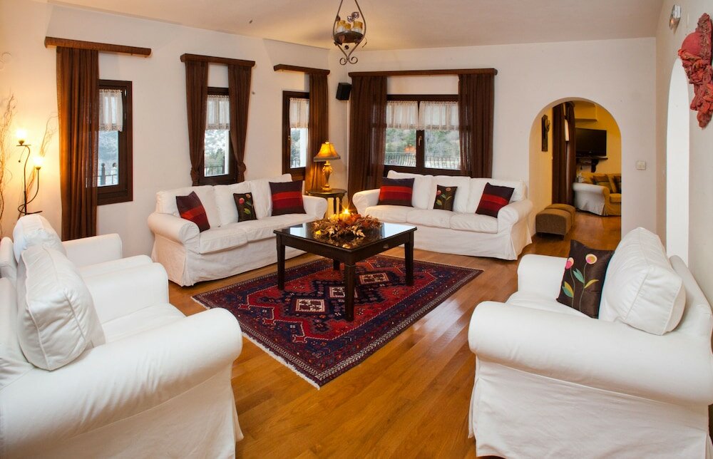 Фото Erofili Hotel and Suites