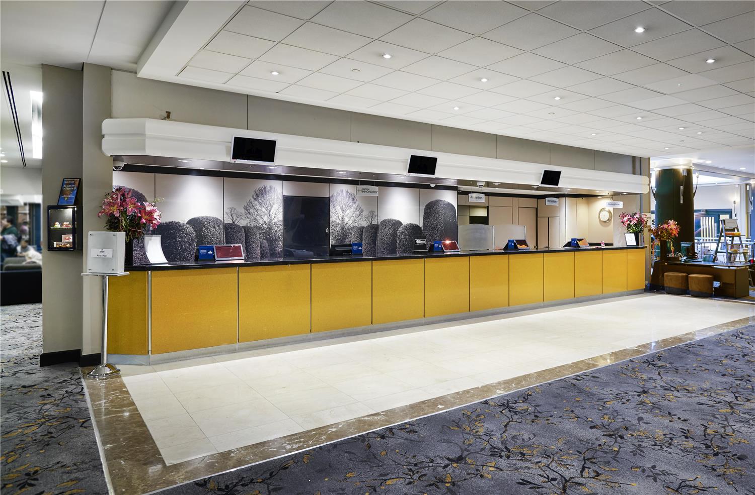 Фото Hilton London Kensington