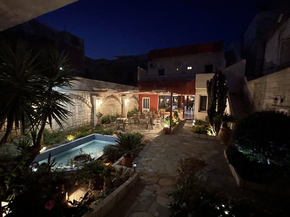 Фото Hotel Flisvos