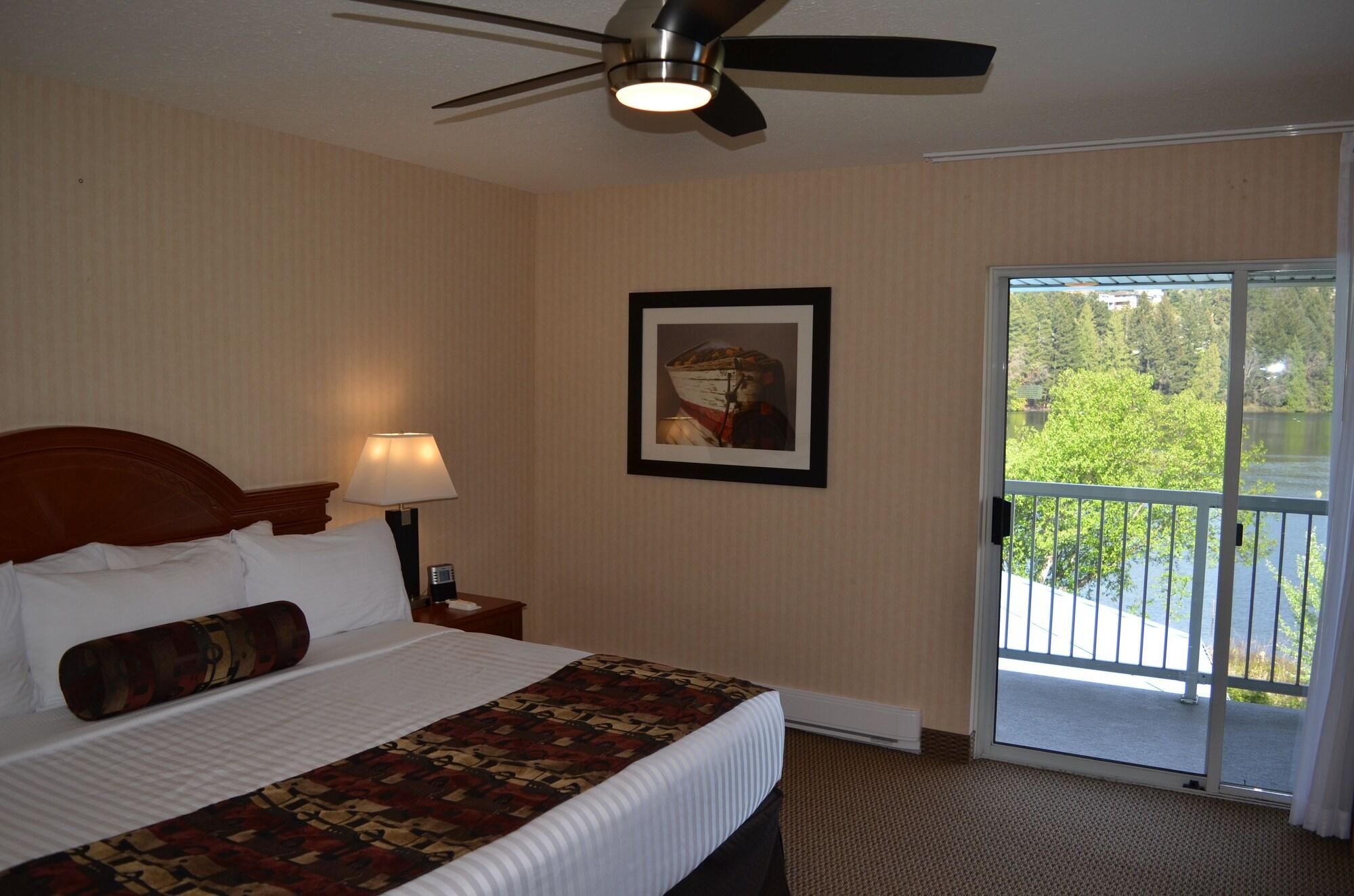 Фото Inn On Long Lake