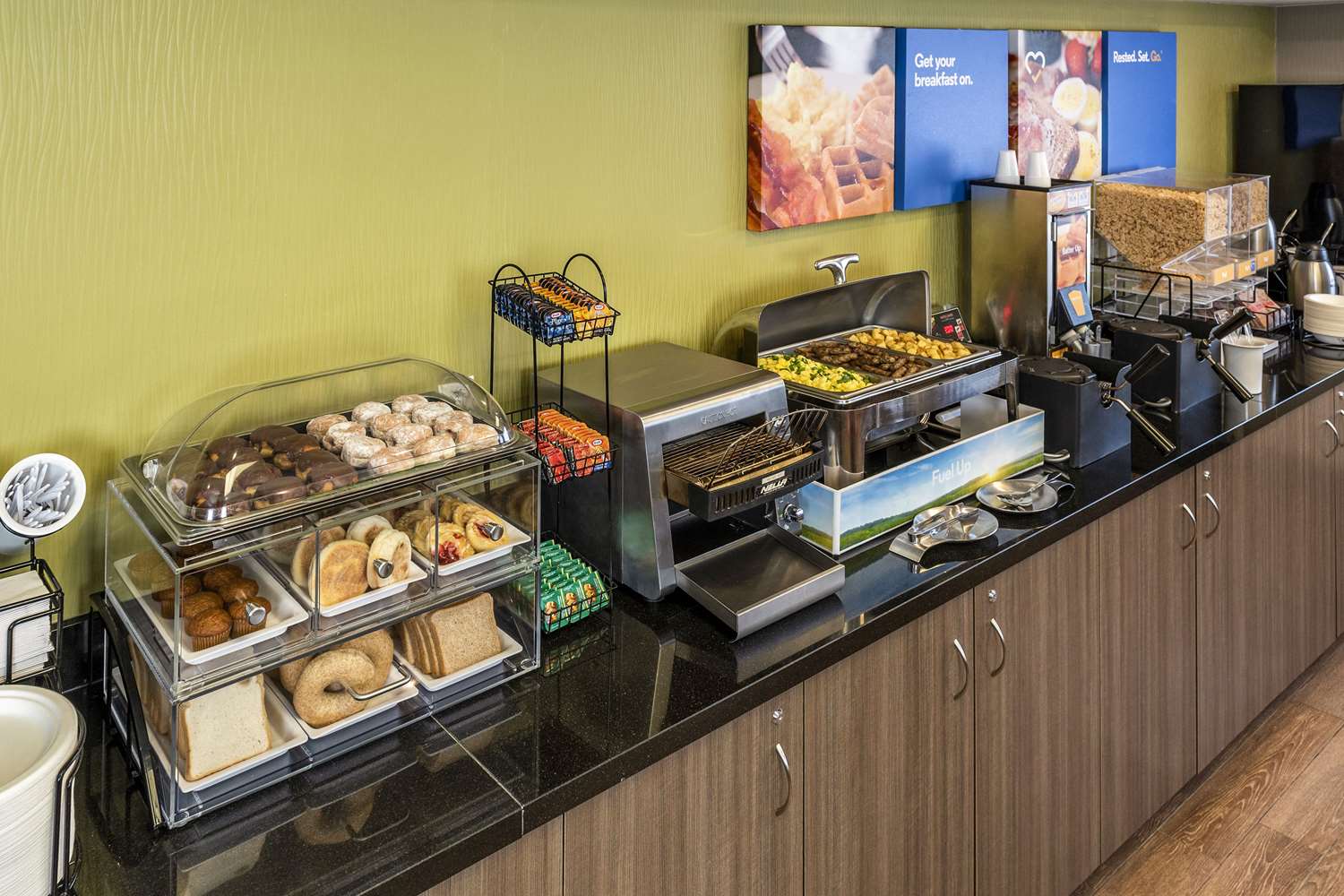 Фото Comfort Inn East