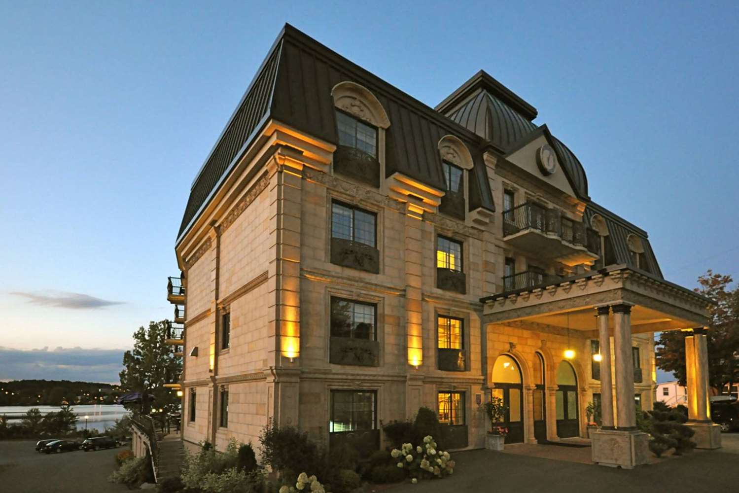 Фото отеля 1