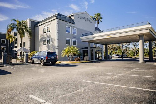 Гостиница La Quinta Inn by Wyndham Tampa Near Busch Gardens в Тампе